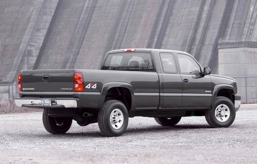  Chevrolet Silverado Heavy Duty 2003 года  (фото 36 из 36)